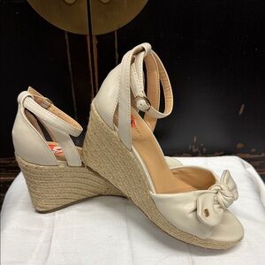 Bandolino Kaira Espadrille Cream Wedge Sandals